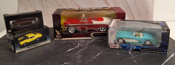 Lot 1404 - COLLECTABLE CARS