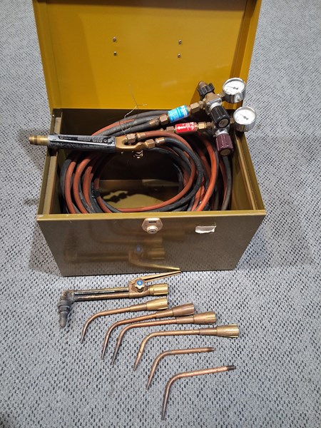 Lot 548 - OXY ACETYLENE KIT