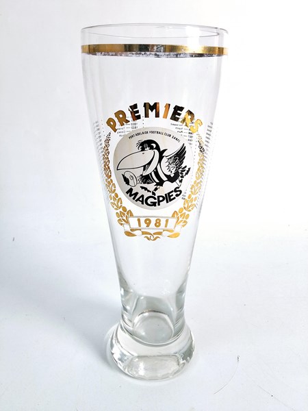 Lot 1194 - PORT ADELAIDE MAGPIES BEER GLASS