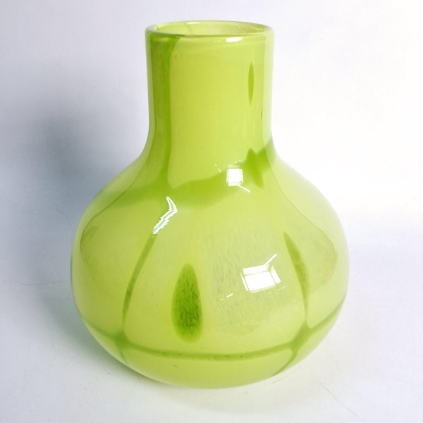 Lot 1285 - STUDIO GLASS VASE