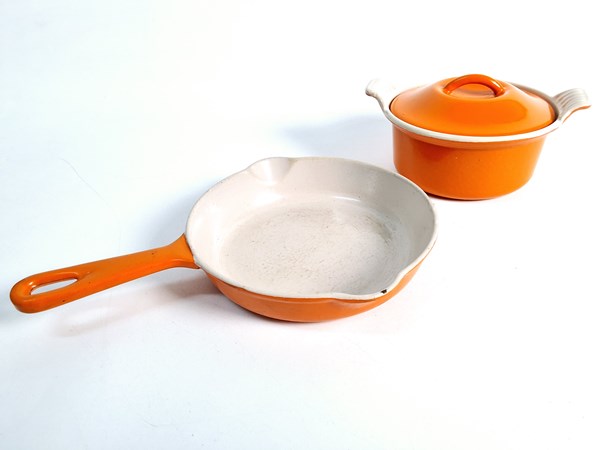 Lot 1274 - LE CREUSET COOKWARE