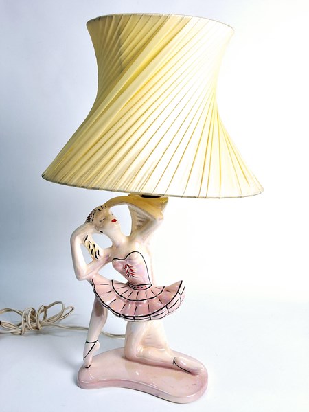 Lot 1168 - SILVERCLOUD LAMP