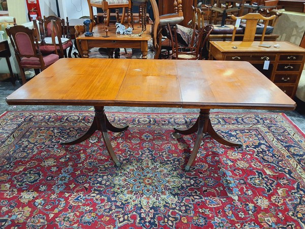 Lot 182 - DINING TABLE