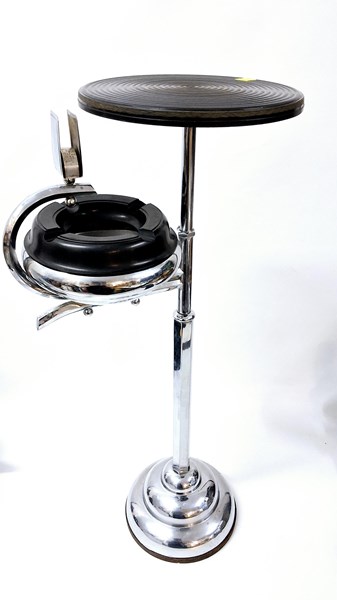 Lot 1436 - SMOKER'S SET