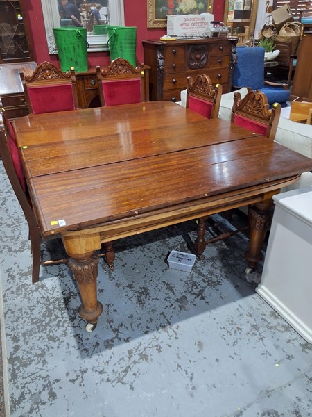 Lot 39 - DINING TABLE