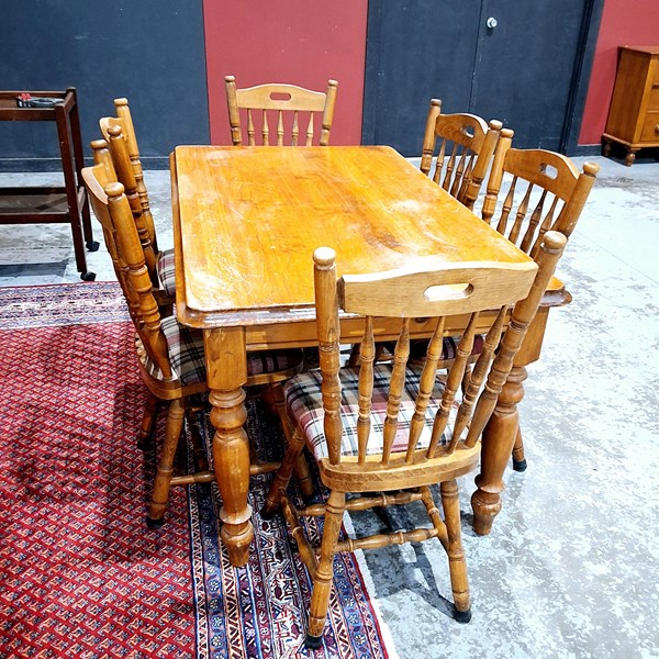 Lot 351 - DINING SUITE