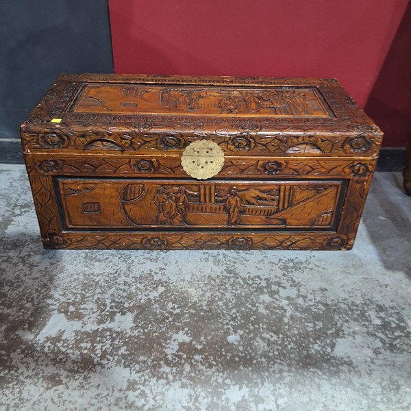 Lot 109 - CAMPHORWOOD TRUNK