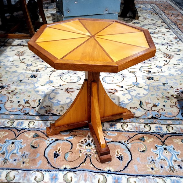 Lot 262 - SIDE TABLE