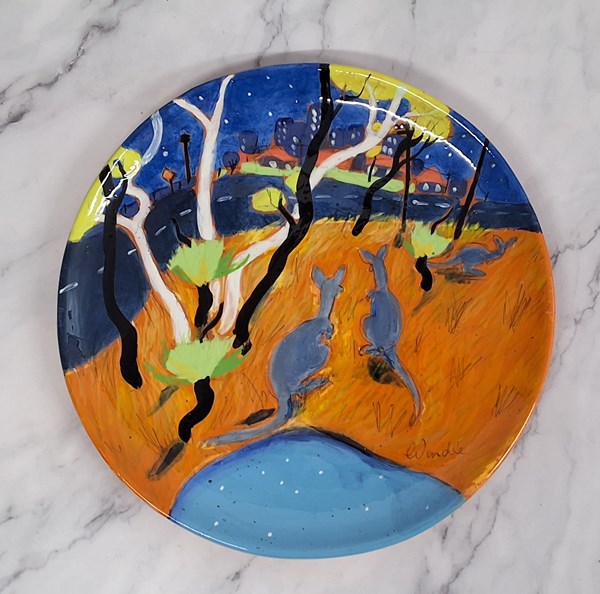 Lot 1370 - KAREN WINDLE