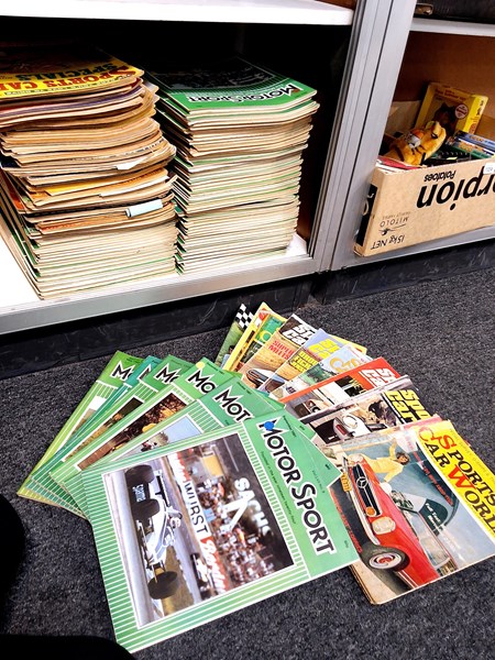 Lot 1327 - MOTORING MAGAZINES