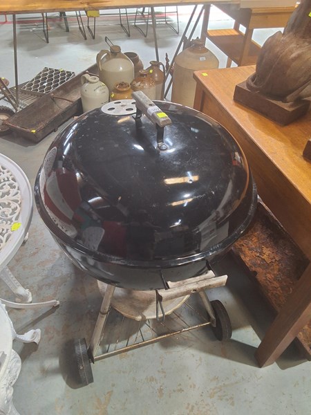 Lot 302 - BBQ KETTLE