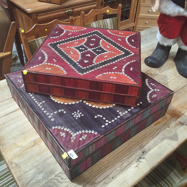 Lot 421 - BOXES