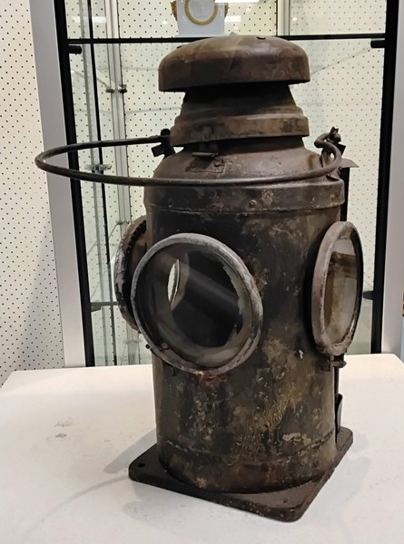 Lot 1251 - RAIL LAMP
