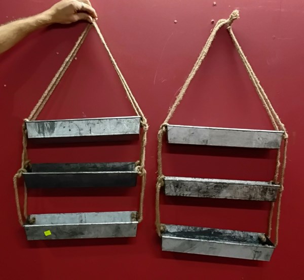 Lot 243 - PLANT TRAYS