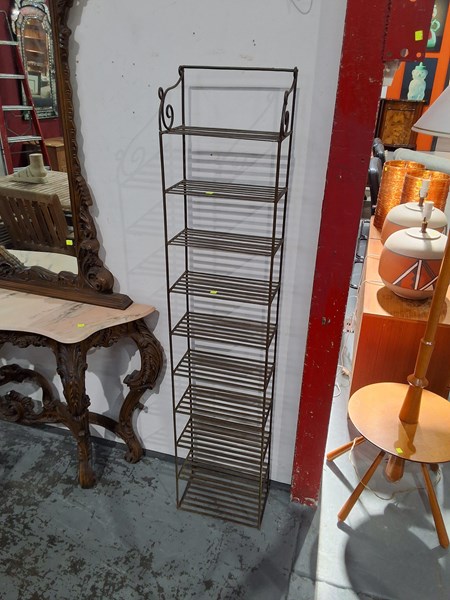Lot 242 - PLANT STAND