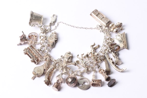 Lot 1016 - BRACELET