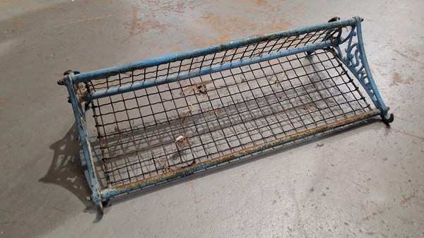 Lot 286 - PARCEL SHELF