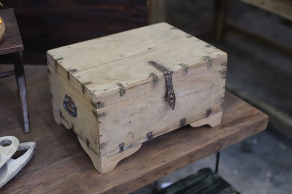 Lot 34 - TRUNK