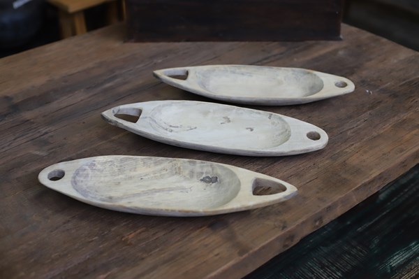 Lot 42 - TIMBER DISPLAY DISHES