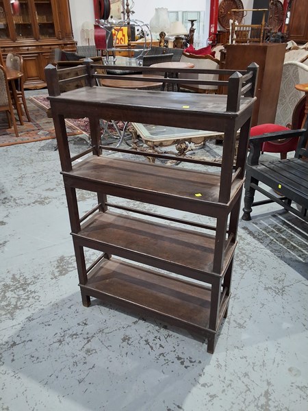 Lot 69 - BAKERS RACK