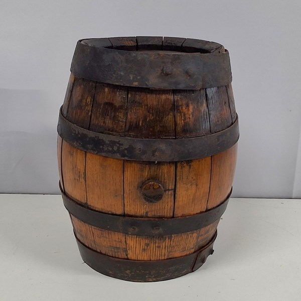 Lot 1562 - WOODEN BARREL