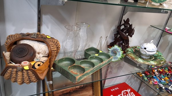 Lot 1703 - DECORATIVE SUNDRIES