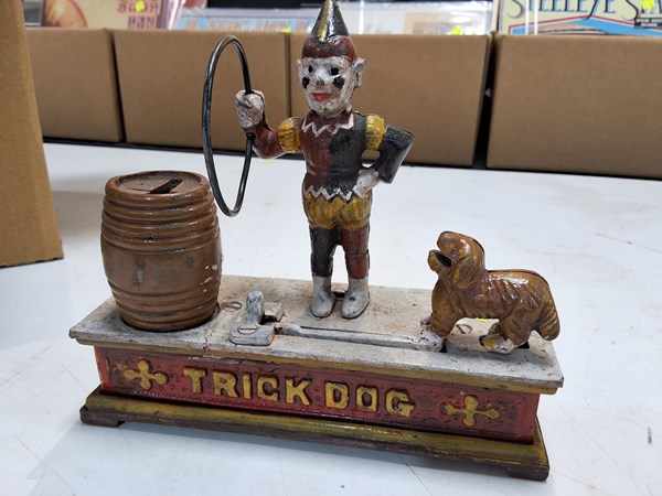 Lot 1427 - COIN BANK