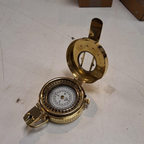 Lot 1426 - COMPASS