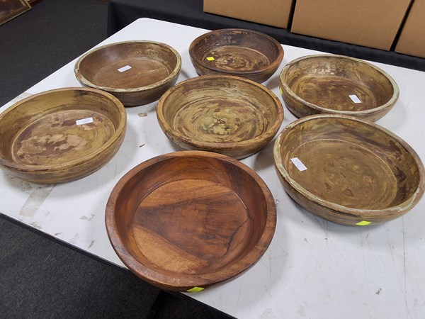 Lot 375 - SEVEN BOWLS
