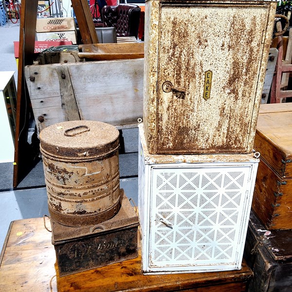 Lot 562 - RUSTIC STORAGE