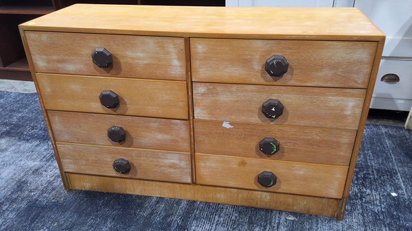 Lot 569 - CHEST OF DRAWERS