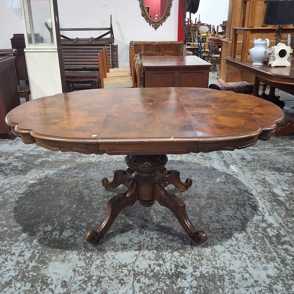Lot 456 - DINING TABLE