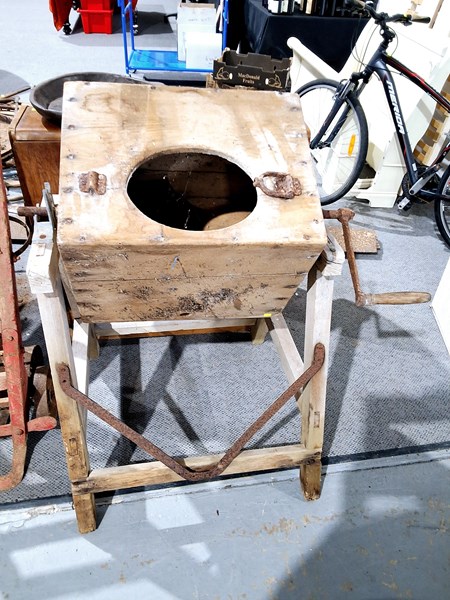 Lot 535 - WASHING MACHINE