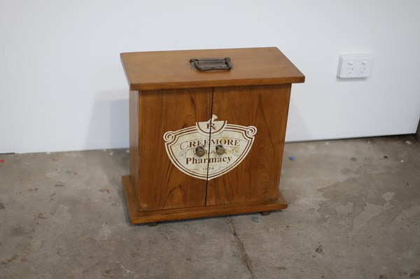 Lot 187 - SEWING CABINET