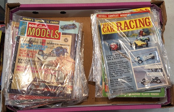 Lot 1375 - MAGAZINES
