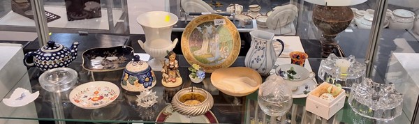 Lot 1629 - DECORATIVE HOMEWARES