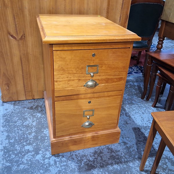 Lot 197 - FILING CABINET
