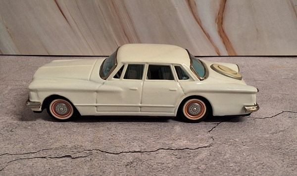 Lot 1208 - TOY CAR
