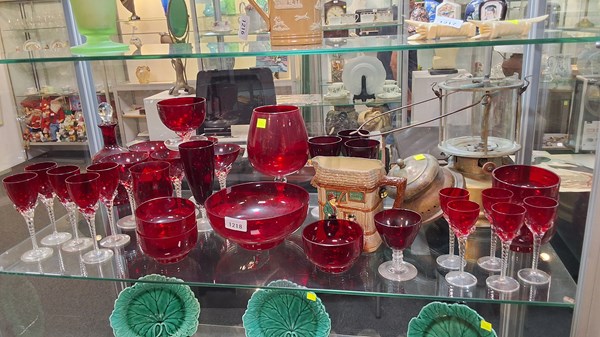 Lot 1395 - RED GLASS