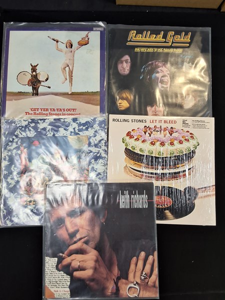 Lot 1179 - ROLLING STONES VINYL RECORDS