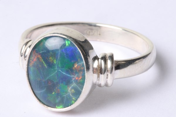 Lot 1028 - RING