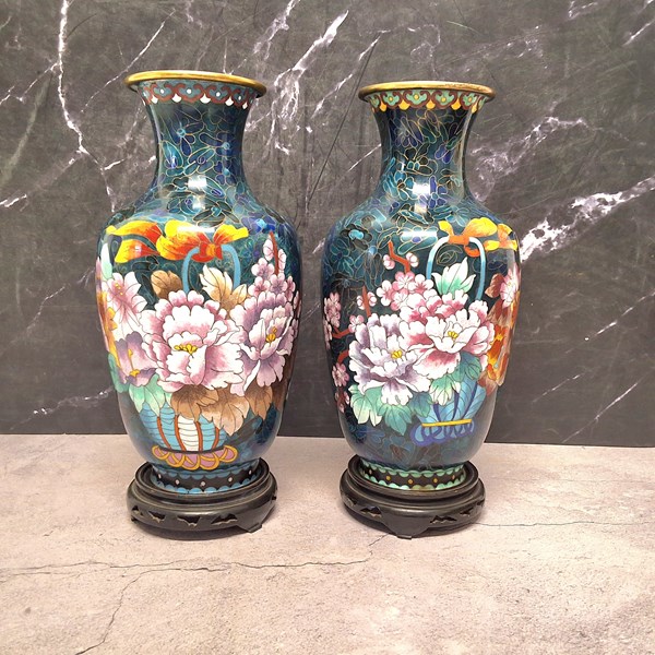Lot 1256 - CLOISONNE VASES