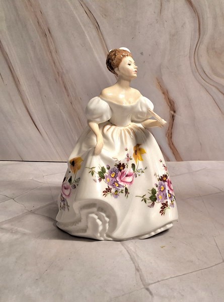 Lot 1260 - ROYAL DOULTON FIGURE