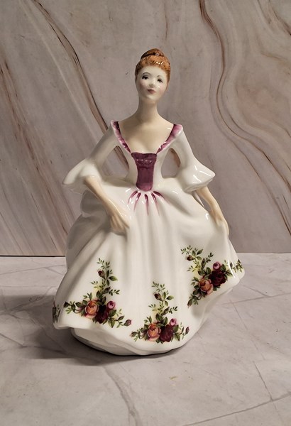 Lot 1261 - ROYAL DOULTON FIGURE