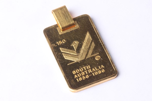 Lot 1081 - PENDANT