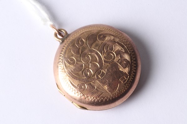 Lot 1061 - LOCKET