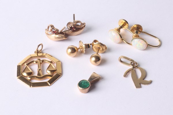Lot 1165 - JEWELLERY