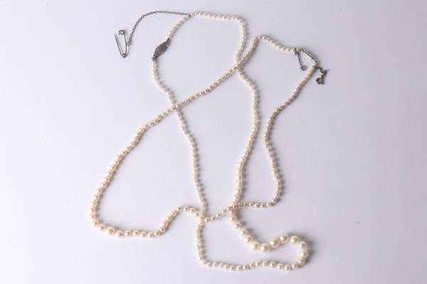 Lot 1154 - PEARL NECKLACES