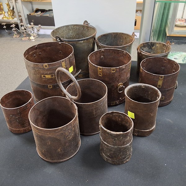 Lot 1723 - UTENSILS