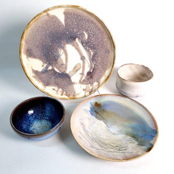Lot 1369 - STUDIO POTTERY